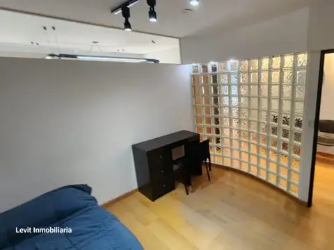 Oficina 5 ambientes con 2 baños