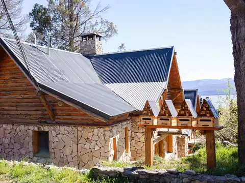 COMPLEJO 7 DEPTOS EN BARILOCHE, SAIHUEQUE 1000