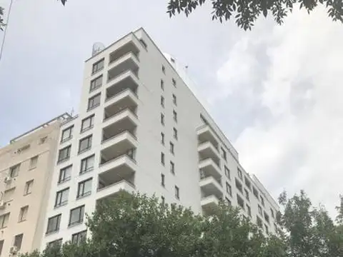 Av. Juan de Garay al 600