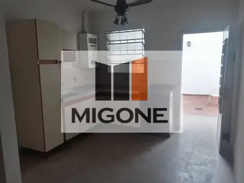 Casa 3 ambientes con 1 baño