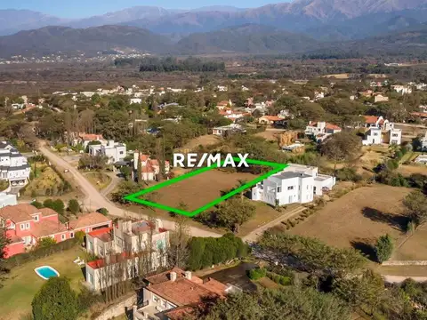 TERRENO EN VENTA CLUB DE CAMPO EL TIPAL 2.910 M2