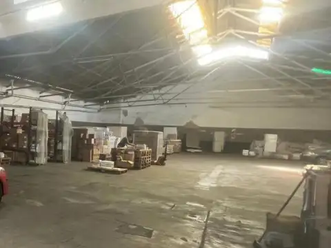 Galpon en Venta en Parque Chacabuco, USD 499.000