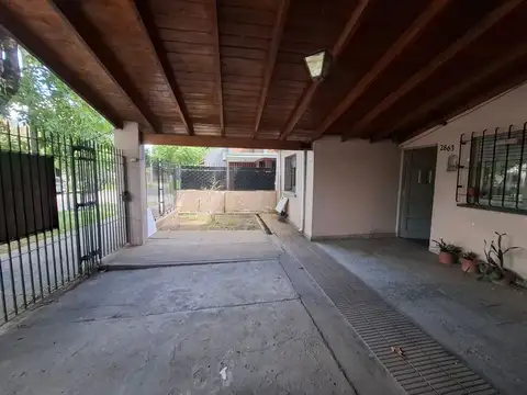 VENTA CASA 3 AMBIENTES COCHERA VARELA