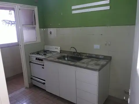 Oficina 2 ambientes con 1 baño