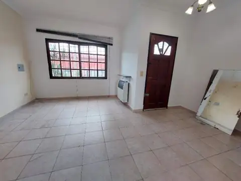 Casa en Venta en Quilmes, USD 79.000