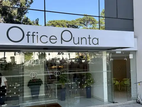 Con renta! Venta de oficina con renta en Office Punta