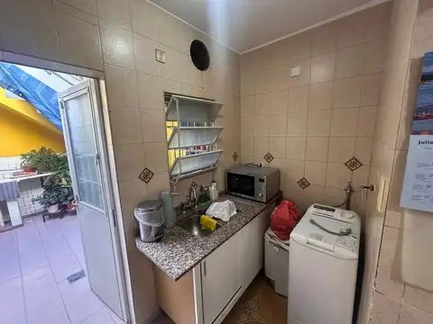 VENTA DE PH, 2 MONOAMBIOENT Y LOCAL VILLA CABRERA