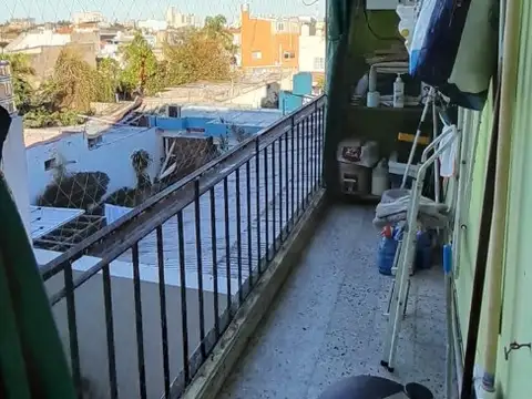 Calle El Salvador 300