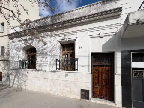 Martínez Castro 300