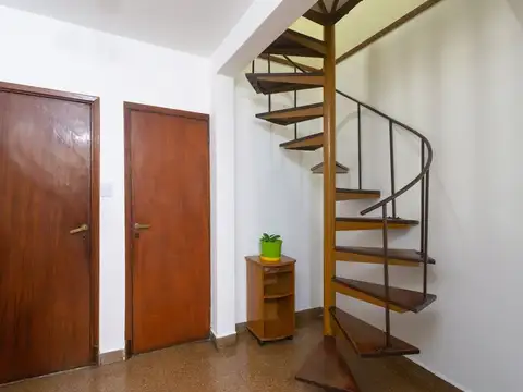 CASA TIPO PH con AMPLIO PATIO, PARRILLA Y TERRAZA