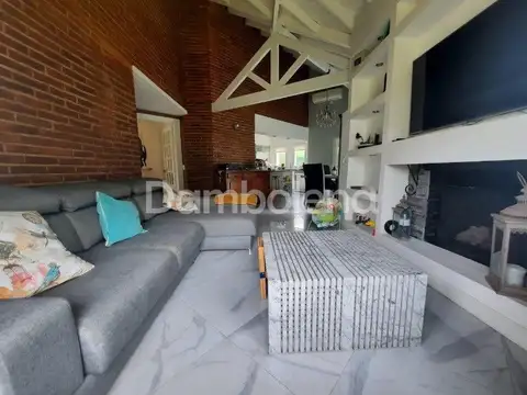 Country Club Banco Provincia - Moreno 100