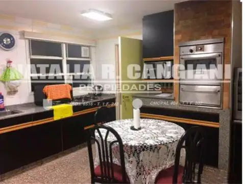 Departamento 4 ambientes con 2 baños