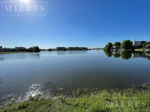 Lote en venta a la laguna Barrio Islas El Canton