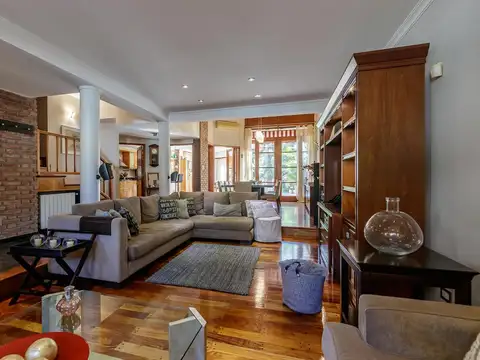 Casa en Venta con 1 cochera