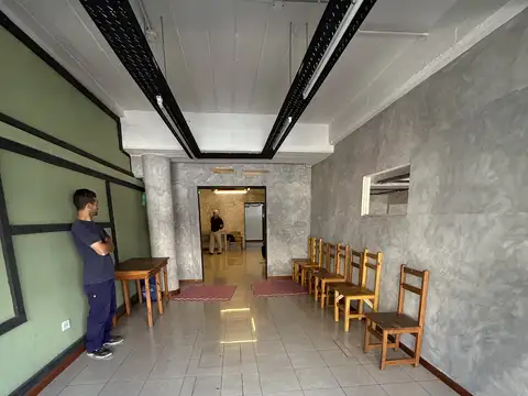 Oficina en alquiler en Moron Sur