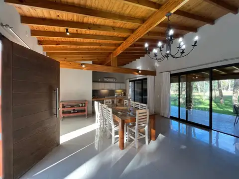 Casa en Venta en Carilo, USD 550.000