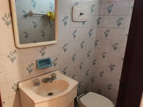 Depto Tipo Casa en Venta 40 años