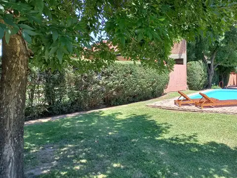 Casa 7 ambientes con 3 baños