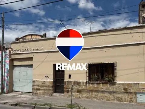 CASA 2 DORMITORIOS VENTA ZONA MACROCENTRO 300M2