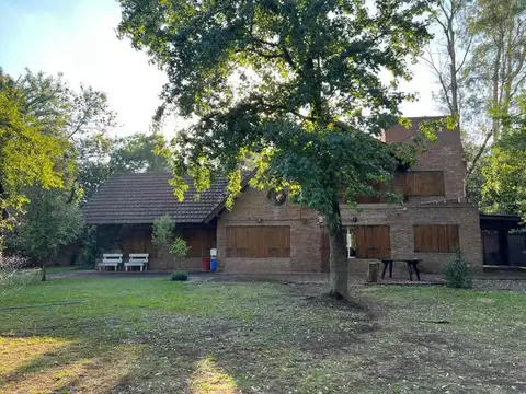 Chalet en esquina en Maschwitz a metros de Mendoza