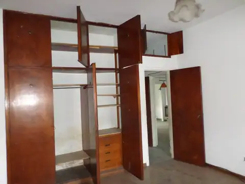 C Hicken 7500, Piso PA