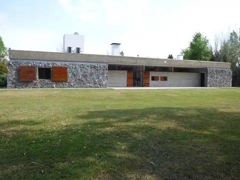 Casa en Villa Elisa - Dacal Bienes Raíces