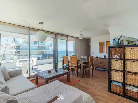 Venta Penthouse 2 dorm, garaje, piscina, Malvín