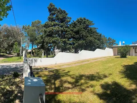 Casa de 3 dormitorios con vista al mar en venta - B° Sauce. Monte Hermoso