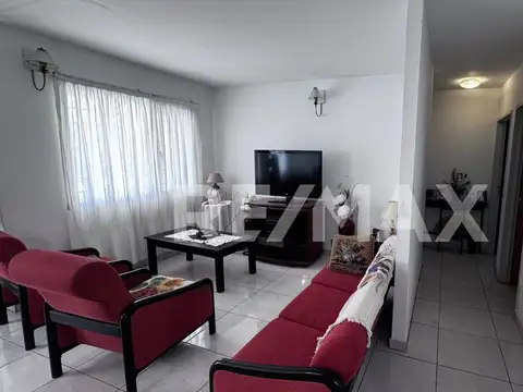 Casa en Venta en General Fernandez Oro, USD 180.000