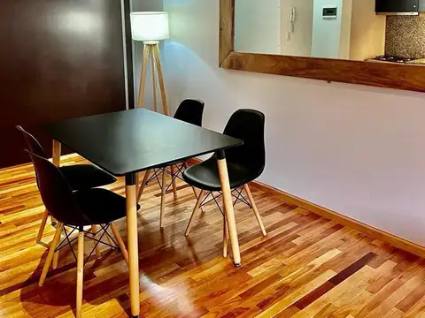 Alquiler Monoambiente dividido con balcón en Palermo Hollywood. Amenities.