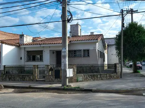 Macrocentro. Caseros 1400