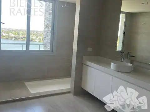 Departamento 4 ambientes con 4 baños