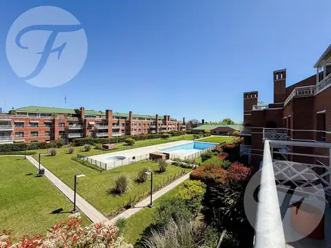 Exclusivo Dúplex en Solar de San Isidro – 5 Ambientes, Jacuzzi, Parrilla y 2 Cocheras