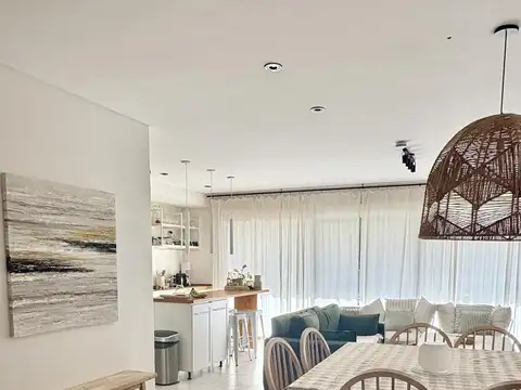 Av. Libertador San Martín 1195, Barrio Los Paraísos, Los Cardales, partido de Exaltación de La Cruz, provincia de Buenos Aires,