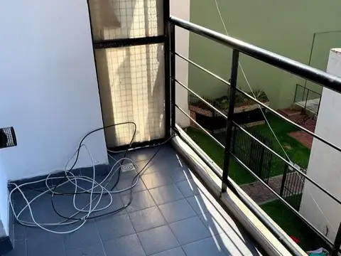 Av J De Garay 2200, Piso 2