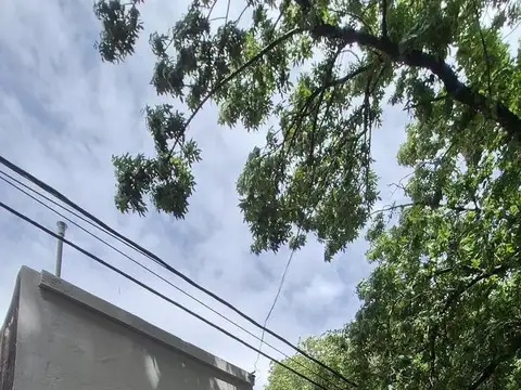 Casa en Echesortu - Apto crédito - Cochera - Terraza - Patio - Parrillero