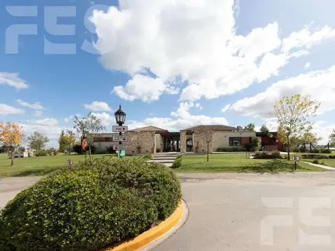 Terreno en Venta de 914,0 m2