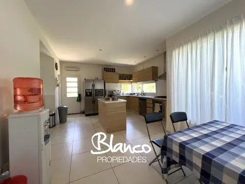 Casa en Venta al Este
