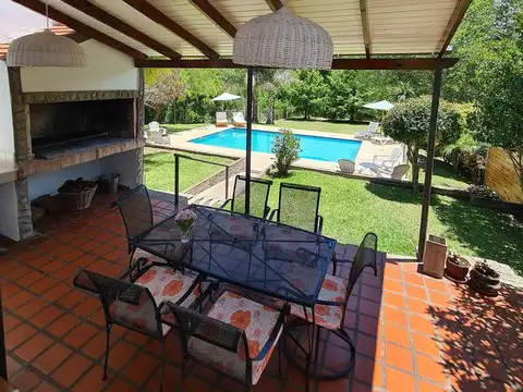 Hotel en Venta en Pueblo Liebig S, USD 300.000