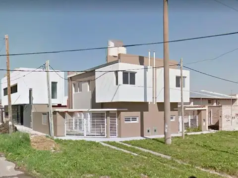 Duplex en alquiler - 2 dormitorios 2 baño - 70mts2 - La Plata