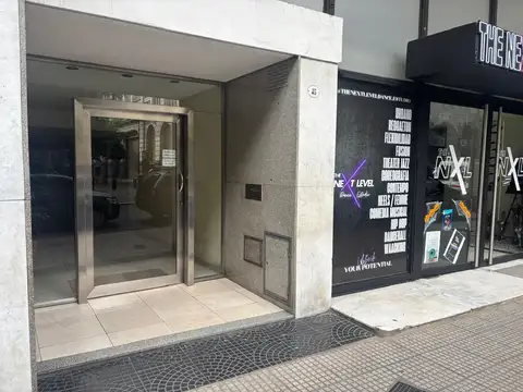 EXCELENTE DOS AMBIENTES CON COCINA INDEPENDIENTE Y LAVADERO