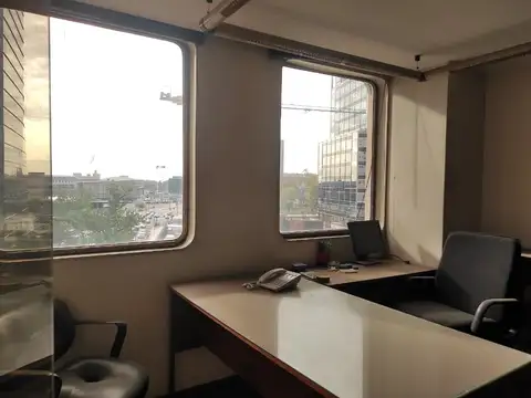 Excelente piso de oficinas en 5to piso super luminosa, de gran categoría en Edificio Proa