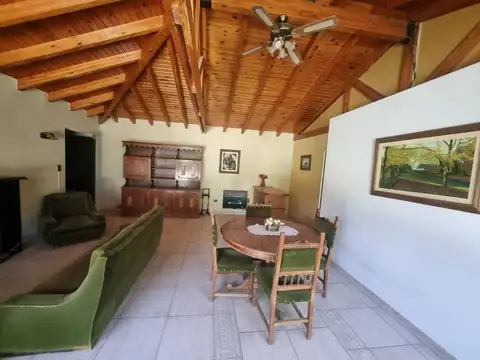 Casa en Venta con 4 cocheras