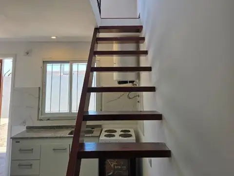 Depto Tipo Casa en Venta al Este