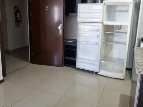 EXCELENTE MONOAMBIENTE AMOBLADO DIVISIBLE S/ AV DIRECTORIO