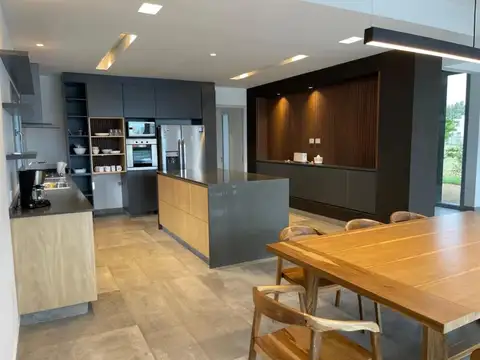 Casa en Alquiler al Noreste