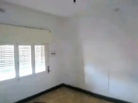 Casa 2 ambientes con 1 baño