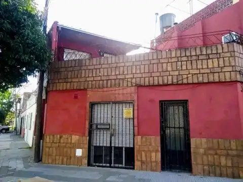 CASA DE UN DORMITORIO CON TERRAZA Y ALTILLO