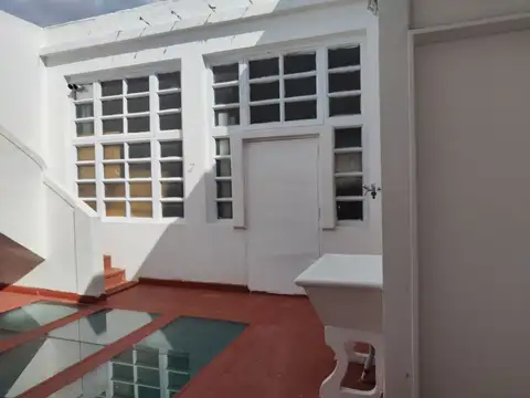 Depto Tipo Casa 4 ambientes con 2 baños