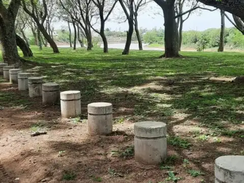 SE VENDO TERRENO CON VISTA AL RIO BARRIO LA ALBORADA DETRAS DE CABAÑAS CAYASTA (PILETA))